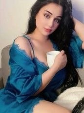 Искусство соблазна: Как куртизанки ведут клиентов через мир игрушек для взрослых